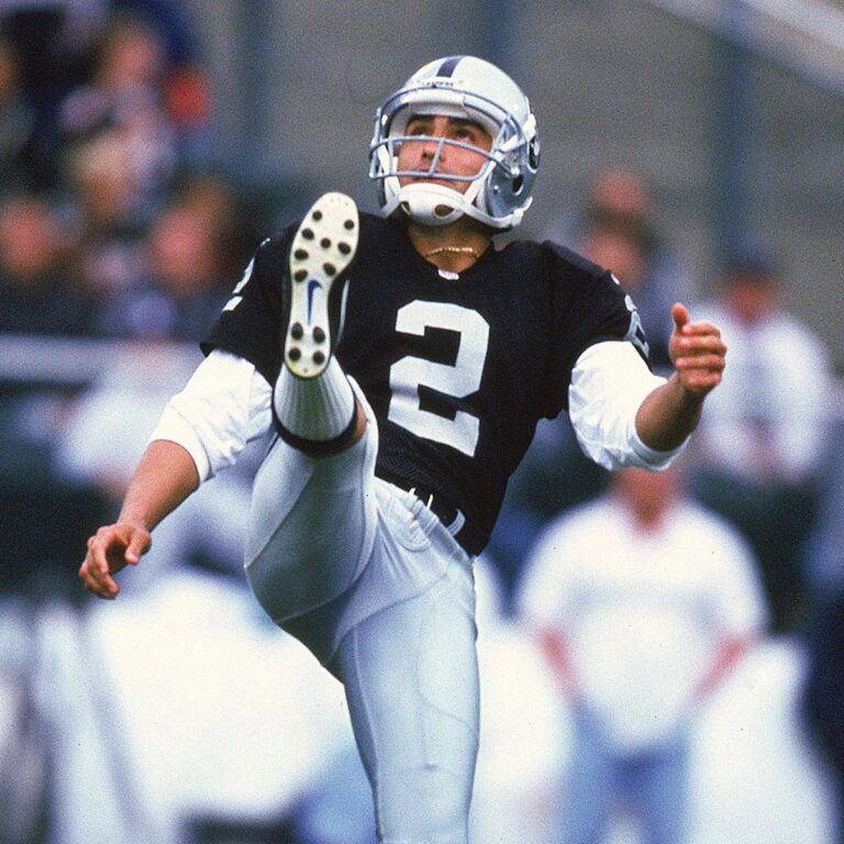 Le record de botté de dégagement en un match